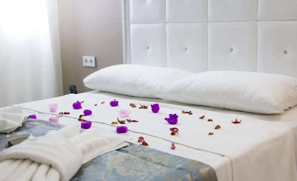 Nisan'S Hotel