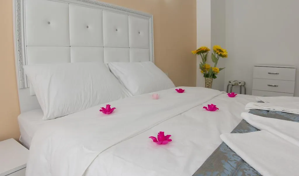 Nisan'S Hotel