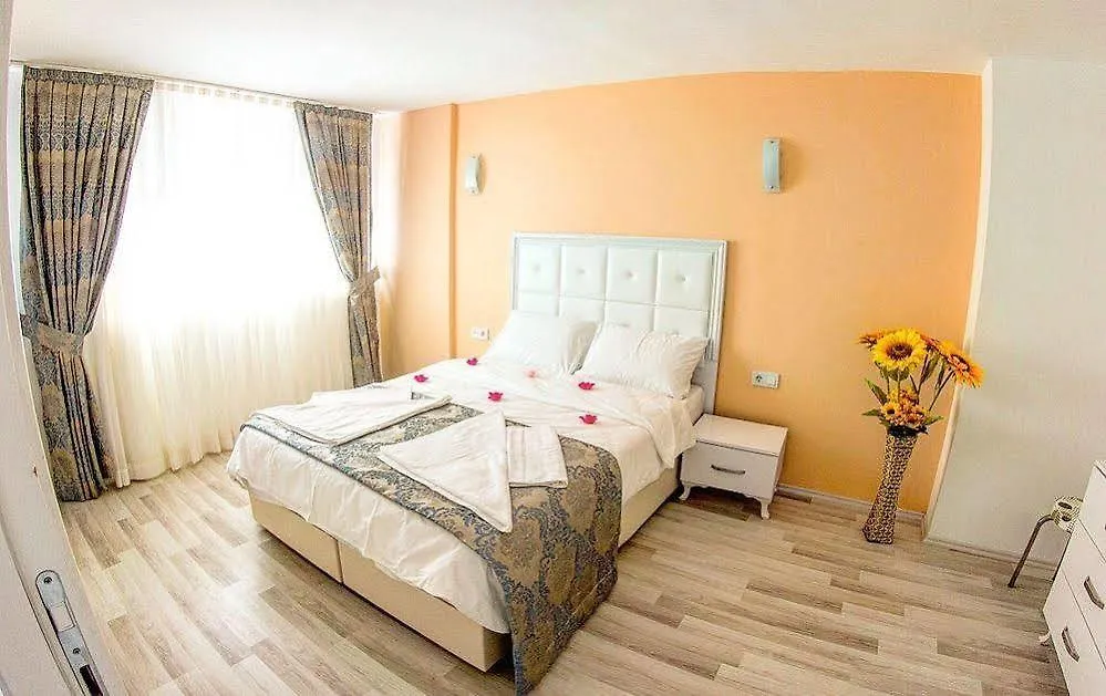 **  Nisan'S Hotel Türkiye